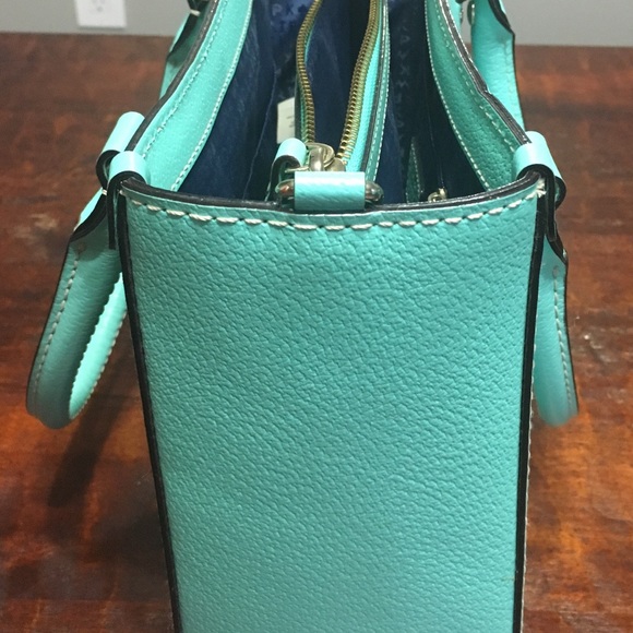 SOLD - Kate Spade Wellesley Small Quinn Crossbody - Picture 2 of 4